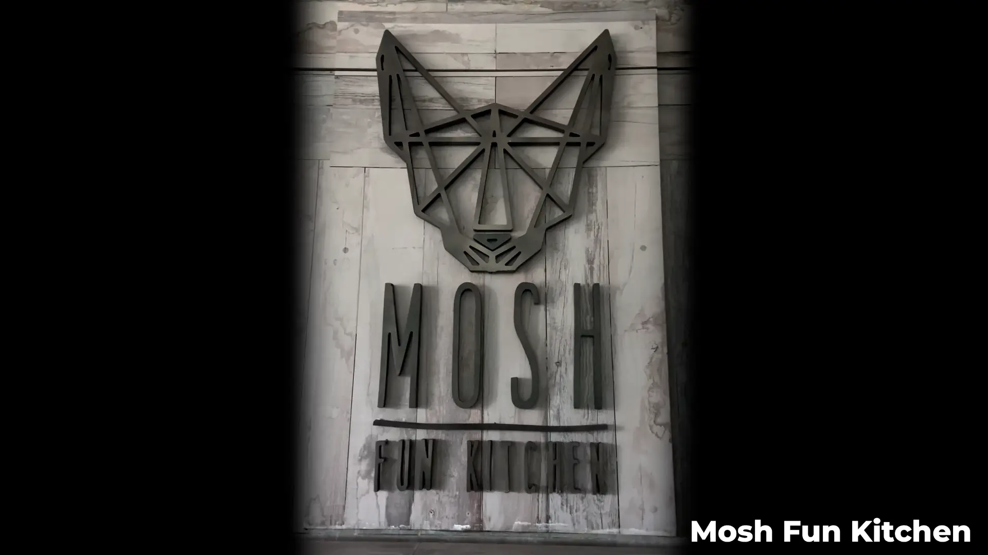 Mosh Fun Kitchen con nombre del lugar - Sin animación